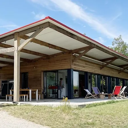 Maison Contemporaine En Bois Avec Piscine *