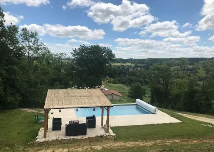 Maison Contemporaine En Bois Avec Piscine *