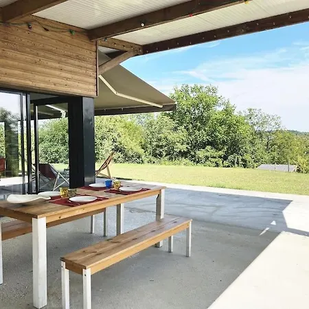 Maison Contemporaine En Bois Avec Piscine Montcuq
