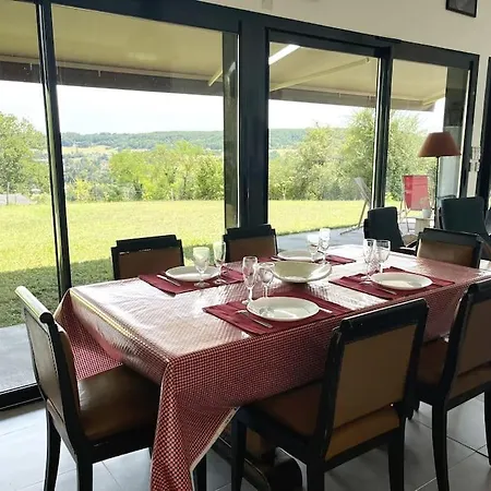 Maison Contemporaine En Bois Avec Piscine *