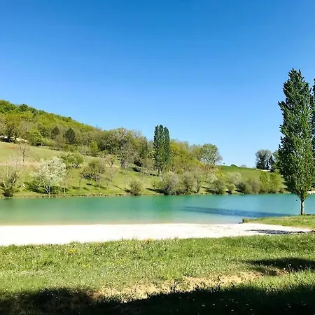 Maison Contemporaine En Bois Avec Piscine 펜션