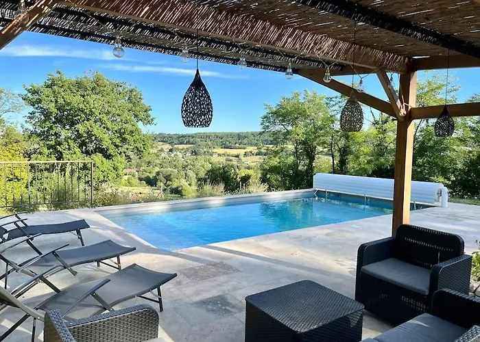 Holiday home Maison Contemporaine En Bois Avec Piscine *