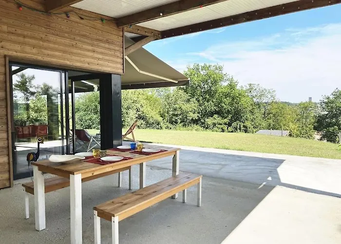 Maison Contemporaine En Bois Avec Piscine Montcuq