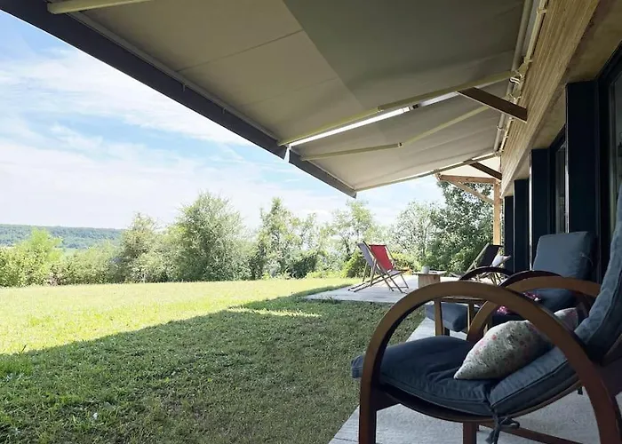 Maison Contemporaine En Bois Avec Piscine Holiday home *